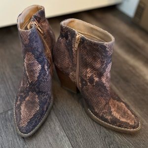 Madden Girl Size 7 Faux Suede Snake Print Booties
